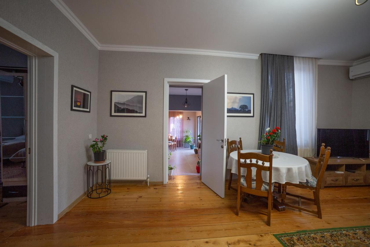 Savanna Guest House Dedoplis Tskaro Exterior foto