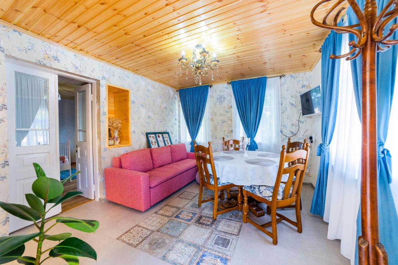 Savanna Guest House Dedoplis Tskaro Exterior foto